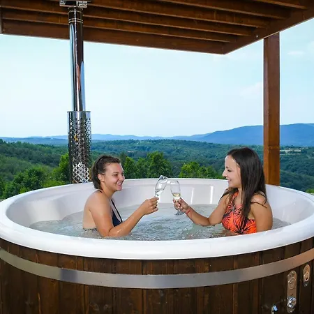 ロッジ Brvnara Promaja