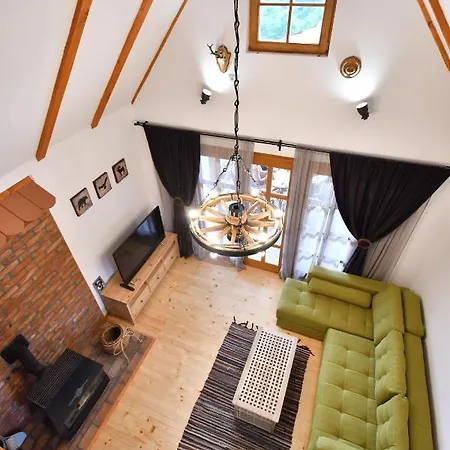 Brvnara Promaja * クラドヴォ